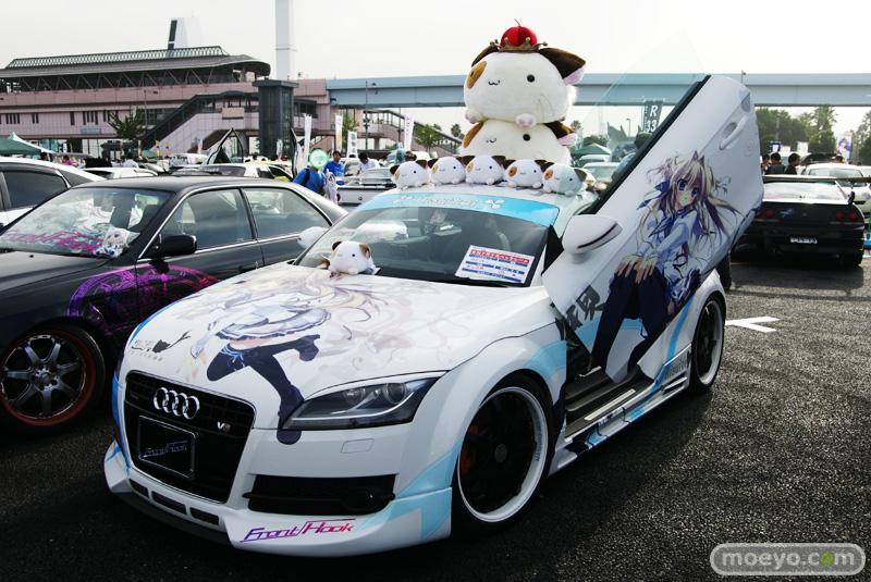 Illustration for article titled A Thousand Cars, Covered In Otaku Stickers